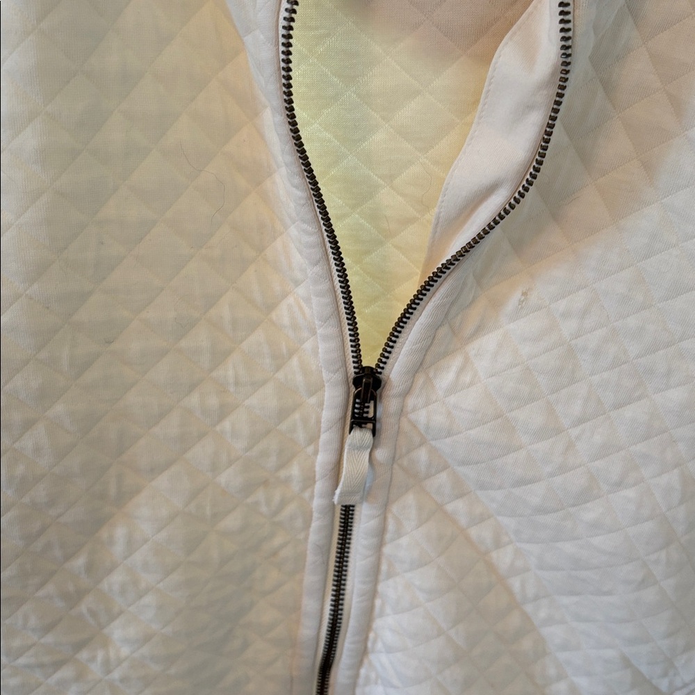 L.L. Bean Women's Off-White Quilted Hoodie, Size L - Picture 3 of 9
